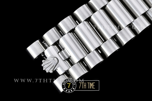 DayDate 228206 SS/SS Diamonds Crested Bezel Silver White Dial with Baugette Diamond Markers Swiss 2836