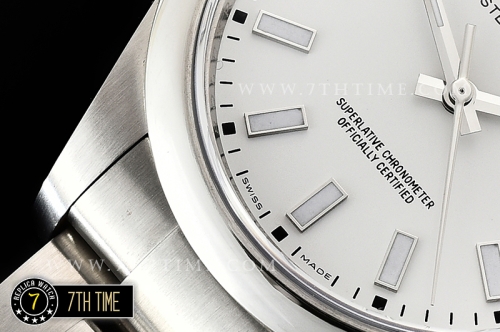 Oyster Perpetual 39mm 114300 White Dial with Stick Markers 904L Asia 3132