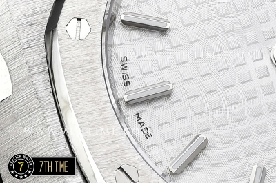 Royal Oak Ladies 33mm SS/SS White Dial Swiss ETA Quartz