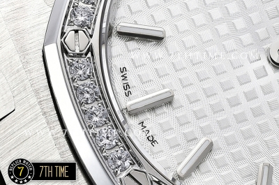 Royal Oak Ladies 33mm SS/SS White Dial Diamond Bezel Swiss ETA Quartz