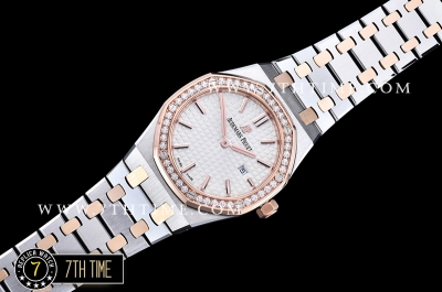 Royal Oak Ladies 33mm Diamonds RG/SS White Dial Swiss Quartz