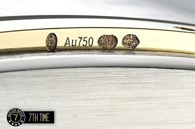 Cartier Santos White Dial with Black Roman Numeral Markers Yellow Gold Plated Bezel Brown Croc Embossed Print Calf Leather Strap