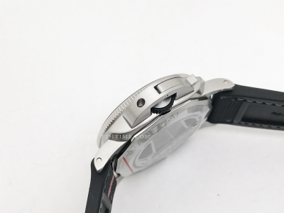 PAM1681 Submersible Luna Rossa SS/RU Silv VSF P900