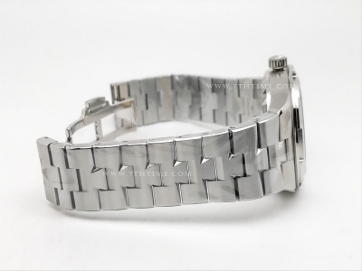 Overseas 4500V SS/SS White MKS MY9015 Cal5100