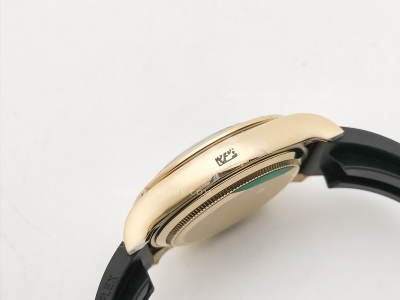 Daytona 126518LN CER YG/RU Wht/Stk RCF A4131