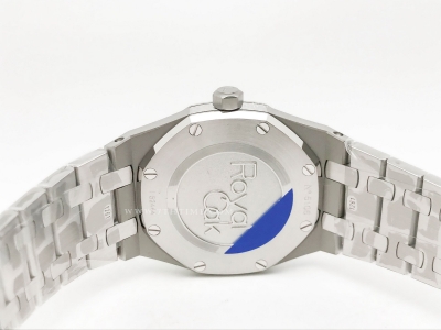 Royal Oak Ladies 67650ST 33mm SS/SS Wht/Stk ZF Sw Qtz