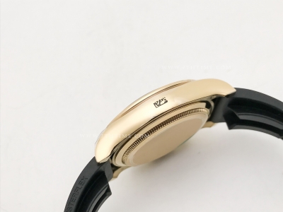 Daytona 126518LN CER YG/RU Gold/Stk RCF A4131