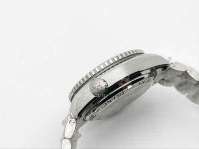 Planet Ocean 600M GMT Blue SS/SS Blue BLS A8906