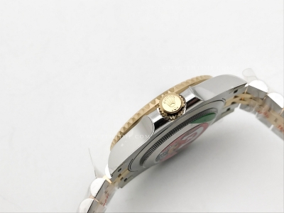 GMT II 126713 904 Jub YG/SS Clean DD3285 CHS