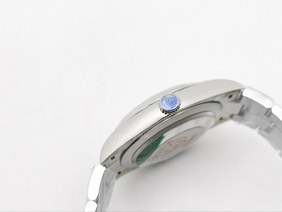 Oyster Pert. 41mm 124300 SS/SS Red EWE A3230