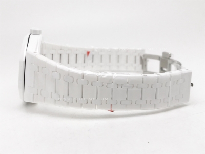 Royal Oak 41mm 15500 Wht CER/CER Silv APSF A4302