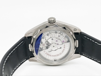 Aqua Terra GMT Worldtimer 43mm TI/RU Black VSF A8938