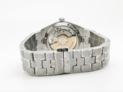 Overseas 4600V SS/SS Pink NNF MY9015 Cal1088