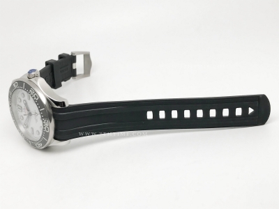 Seamaster 300m 2018 Blk SS/RU White GDF MY8215