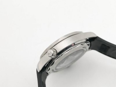 Seamaster 300m 2018 Blk SS/RU White GDF MY8215