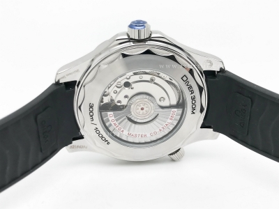 Seamaster 300m 2018 Blk SS/RU White GDF MY8215