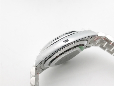 DayDate 40mm 904L Flt SS/SS Green/Stk GMF A2836