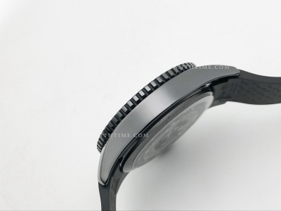 HydroConquest Mens 43mm CER/RU Black HKF Asia 2824