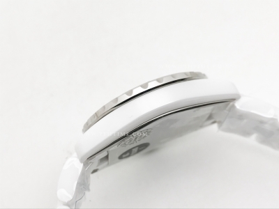 XHANEL J-12 38mm Wht CER/CER Wht/Pink Num Dia HTF A2892