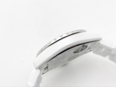 XHANEL J-12 38mm Wht Coco CER/CER Wht/Num HTF A2892