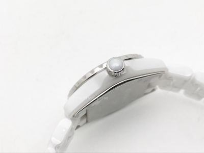 XHANEL J-12 33mm Wht CER/CER Wht/Blue Num HTF Qtz