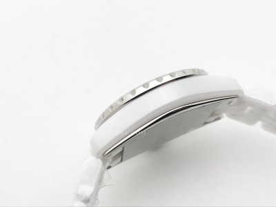 XHANEL J-12 33mm Wht CER/CER Wht/Blue Num HTF Qtz