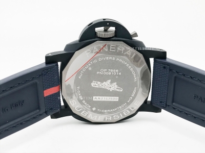 PAM1543 Submersible Luna Rossa CER/RU White VSF P900