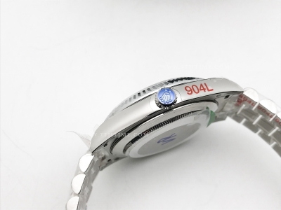 DayDate 40mm 904L Flt SS/SS Silv-S/Stk GMF VR3255