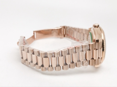 DayDate 40mm 228235 904L Flt Wt RG/RG O-Grn/Rm KF VR3255