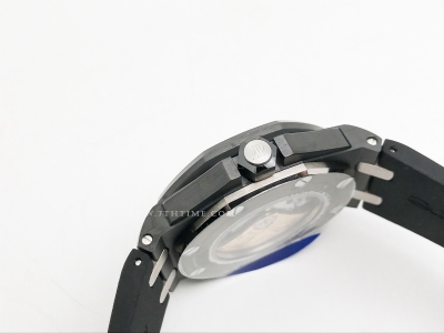 Royal Oak Offshore Diver 15707 CER/RU Blk ZF A3120