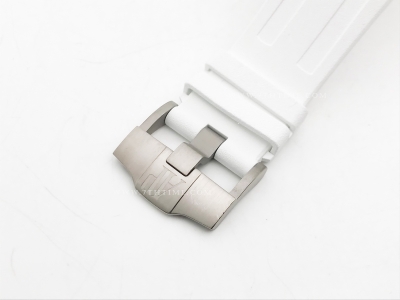 Royal Oak Offshore Diver 15707 Wht CER/RU Wht ZF A3120