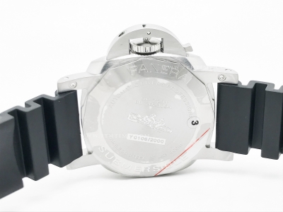 Pam 2223 Submersible Bianco SS/RU Wht VSF P900