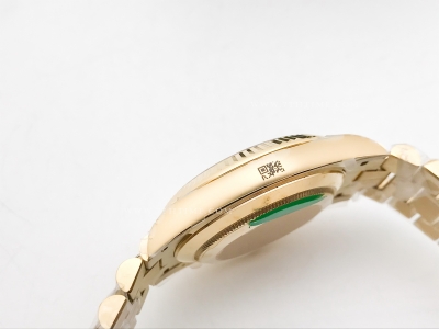 DayDate 40mm 904L Flt Wt YG/YG OGrn/Rm/Stk TMF SH3255