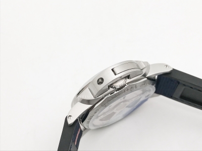 Quaranta BiTempo Luna Rossa 40mm SS/NY Blue VSF P900