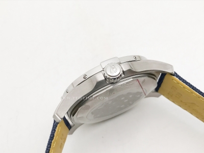 Avenger GMT 44mm SS/NY/LE Blue/Red OXF A2836