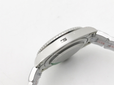 GMT II 126710GRNR Oys 904L SS/SS Blk THB SH3285-2