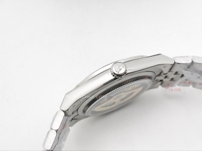 Land Dweller 40mm Wt Dia SS/SS I-Blu/Dia YYF A7135