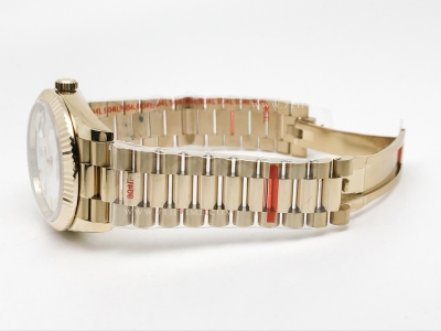 DayDate 40mm 904L Flt YG/YG Wht/Rm/Stk GMF VR3255