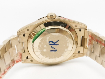 DayDate 40mm 904L Flt YG/YG Wht/Rm/Stk GMF VR3255