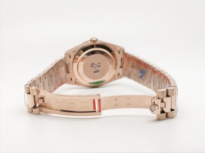 DayDate 40mm 904L Flt RG/RG Wht/Stk GMF VR3255