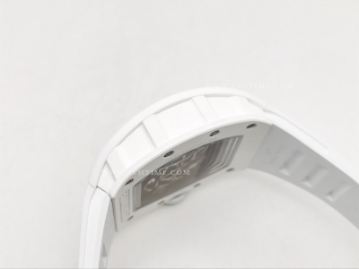 RM055 Bubba Watson Wht CER/RU Skele APSF RMUL2