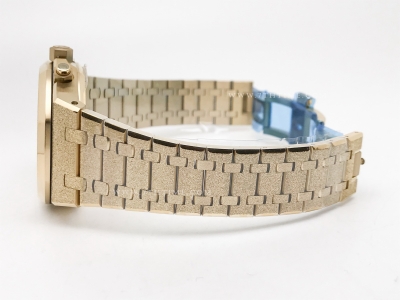 Royal Oak Chrono 26240 Frosted YG/YG YG/Stk APSF SH4401