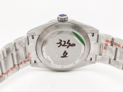 Explorer 1 224270 40mm 904L SS/SS Blk GMF A2824