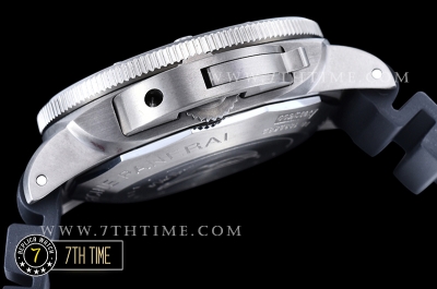 PAM719 Luminor Submersible 1950 GMT SS/RU Blue Dial Asia 23J
