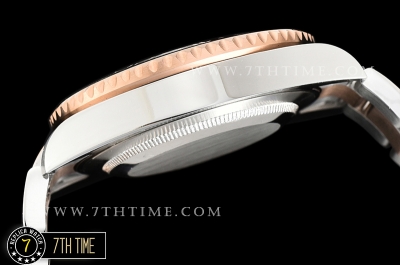 GMT Master II Basel 2018 126711 40mm Two Tone RG/SS Black Dial A2836